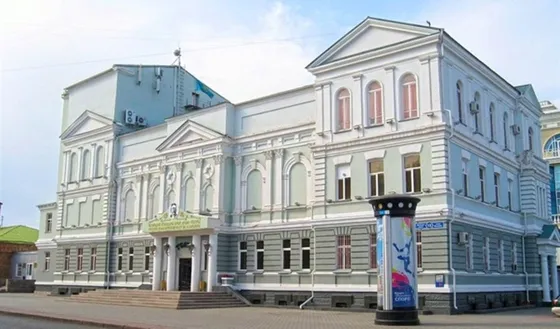 https://gorkytheatre.kz/