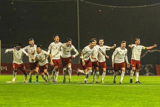 Instagram / fcqyzyljar