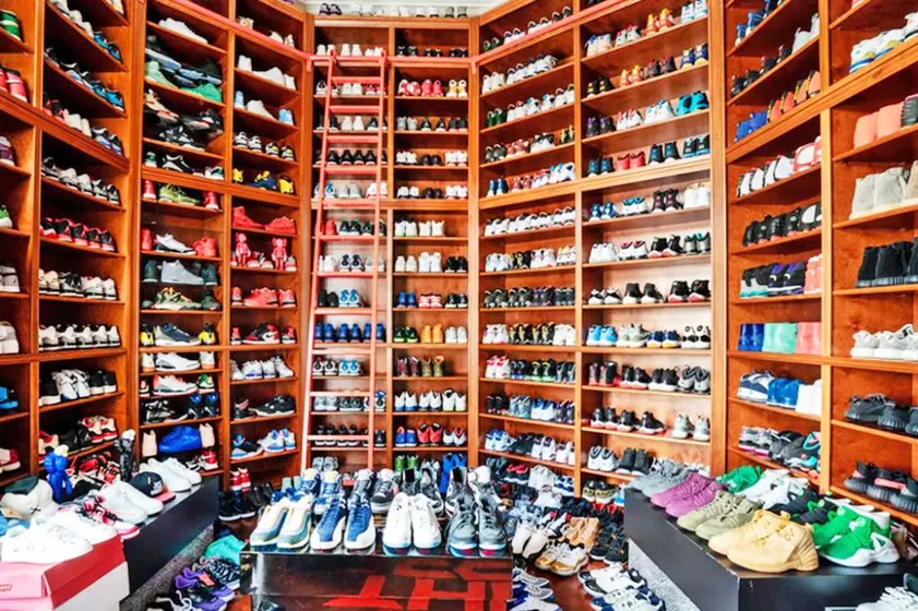 Qazaqstan Monitor: 'Everyone wants to be a sneakerhead': Kazakh Bloggers Thrilled With These 5 New Models