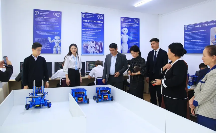 Facebook / Жоғары политехникалық колледжі