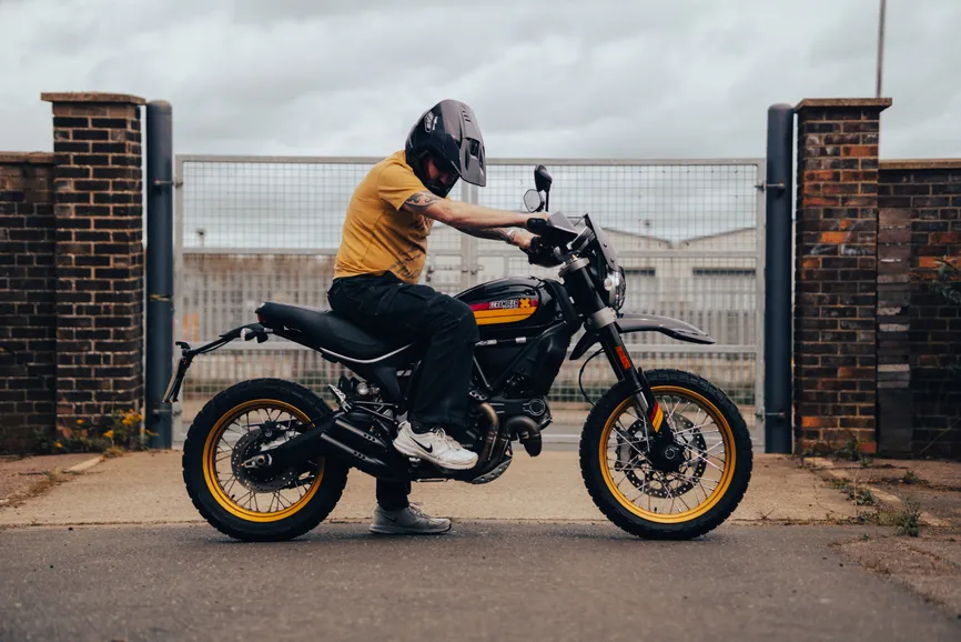 Qazaqstan Monitor: Model from Almaty Starred in the Photoshoot with Cardi B