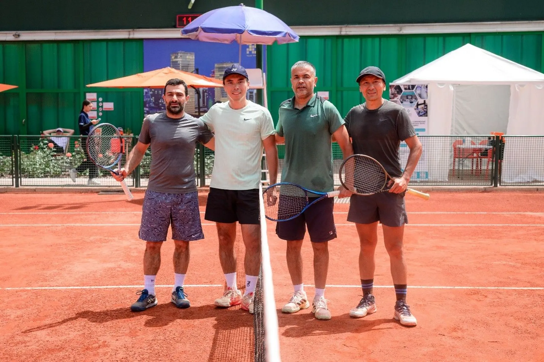 Победители в категории Masters (справа): 1-ое место - Арманжан Сулайманов и Ринат Топиев, 2-ое место - Азат Ермегияев и Рустем Мусаев. Фото: Влад Семенов