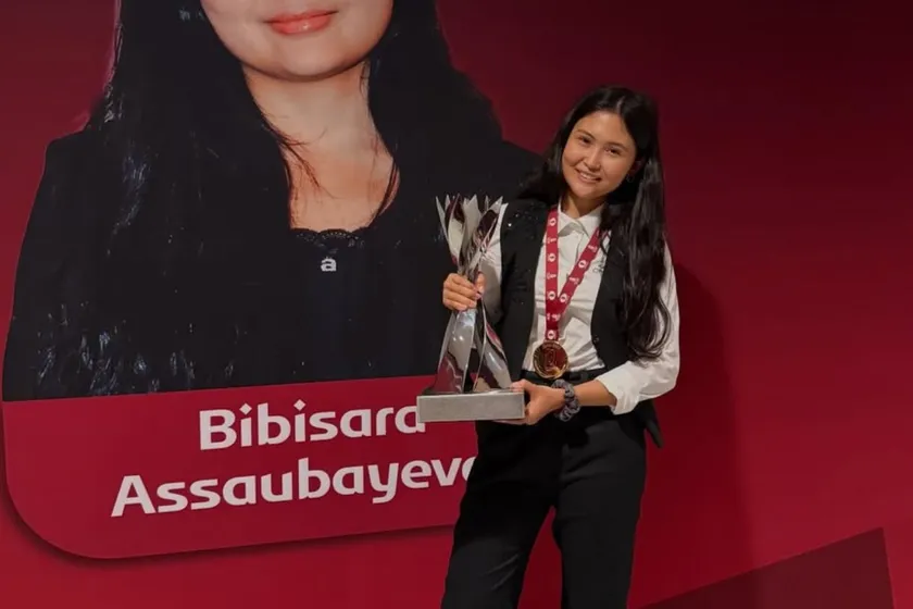 instagram/bibisarachess