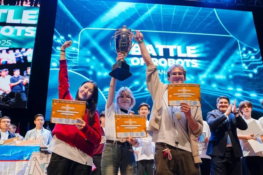 Qazaqstan Monitor: Астанада роботтар шайқасының жеңімпаздары анықталды