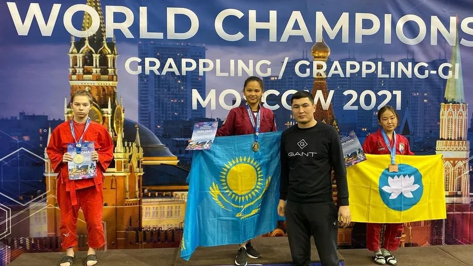 Qazaqstan Monitor: 15-year-old Girl Wins the World Grappling Championship